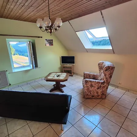 بيت للعطل Large House With Garden And Terrace In لابوتروي